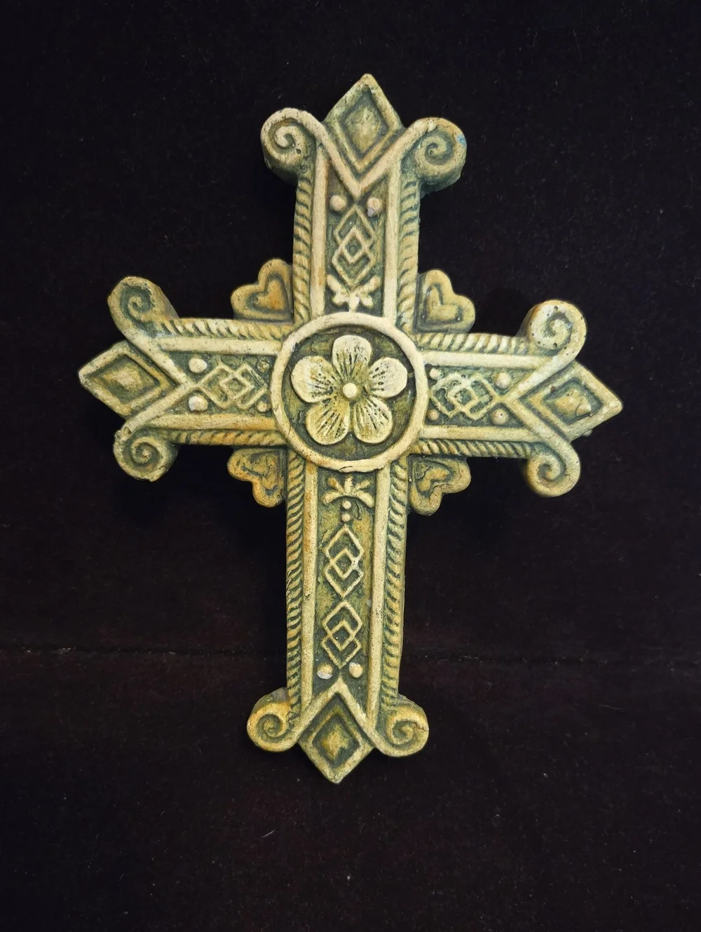 Vintage Distressed Faux Stone Resin Ornate Flower Celtic Wall Cross 8